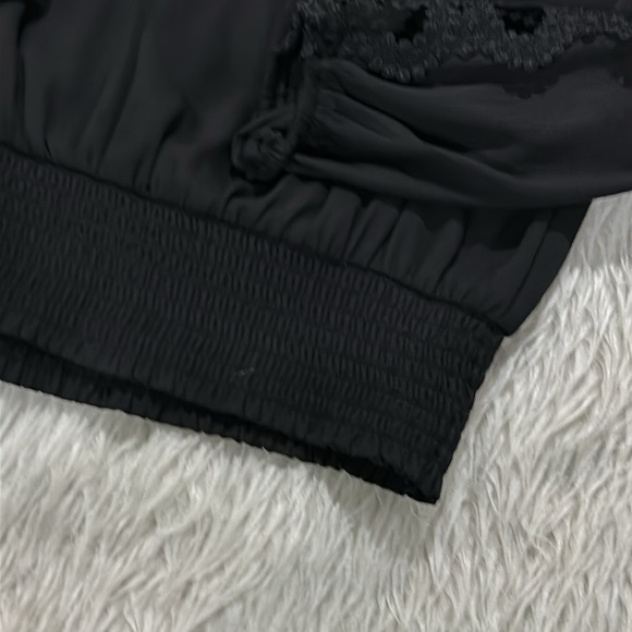 White House black market open lace sleeve elastic blouse size medium - Picture 5 of 6